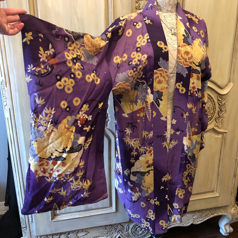 Vintage 1950s Japanese Purple Floral Kimono